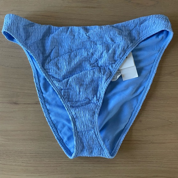 Abercrombie smocked mid rise high leg moderate bikini bottom - Picture 2 of 3